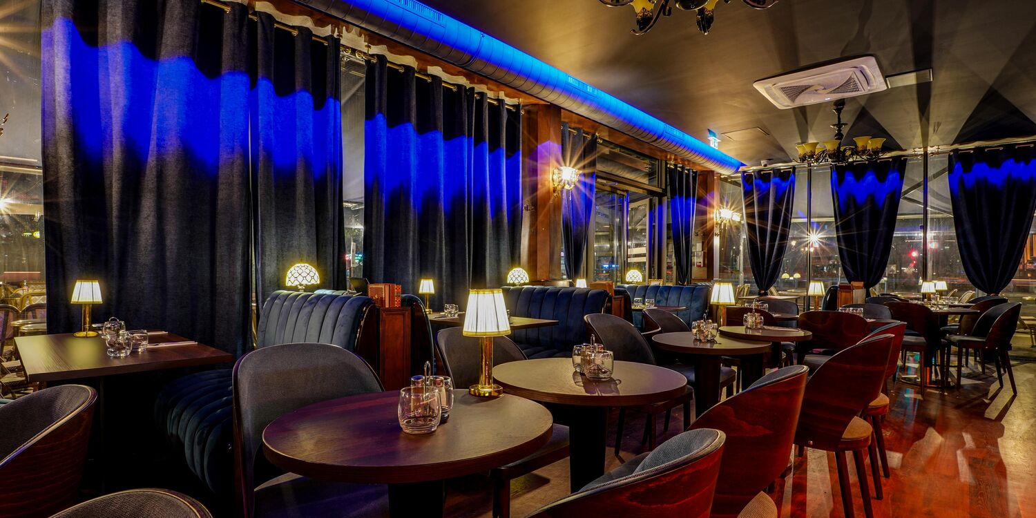 L’Orient Express, bar