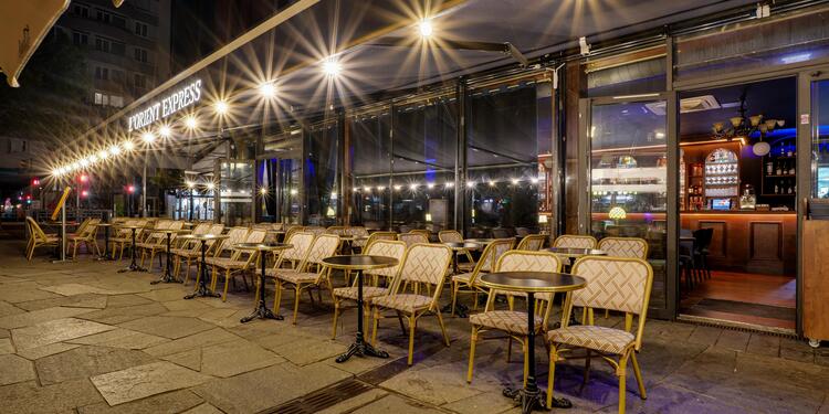 L’Orient Express, bar