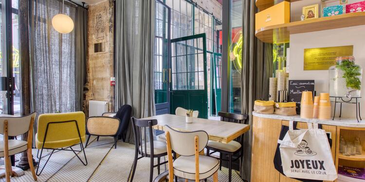 Café Joyeux, rental_room