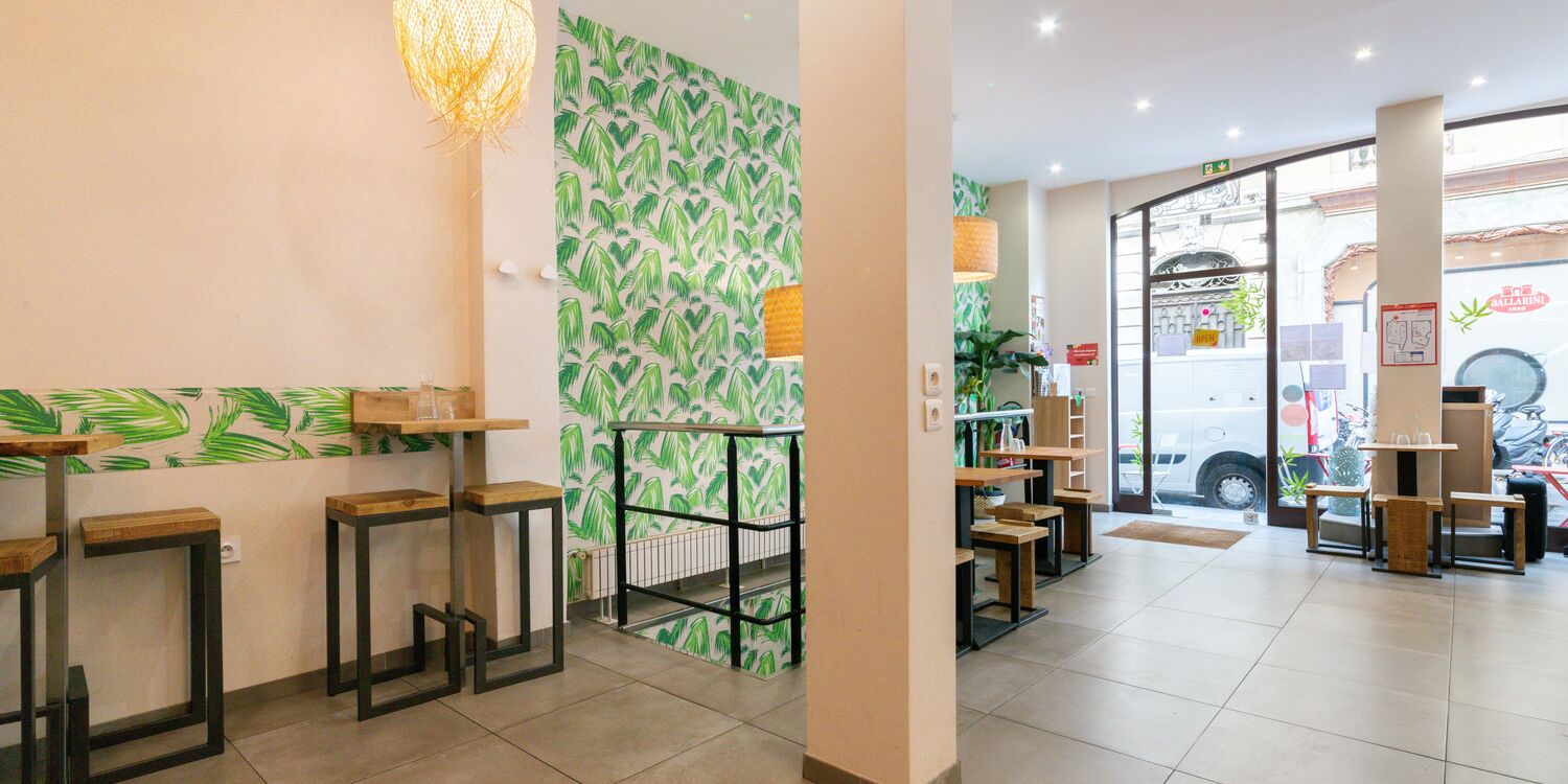 Poké Bar Madeleine, rental_room