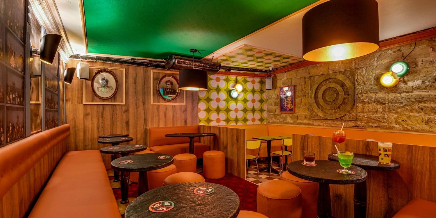 Le Shywawa, bar
