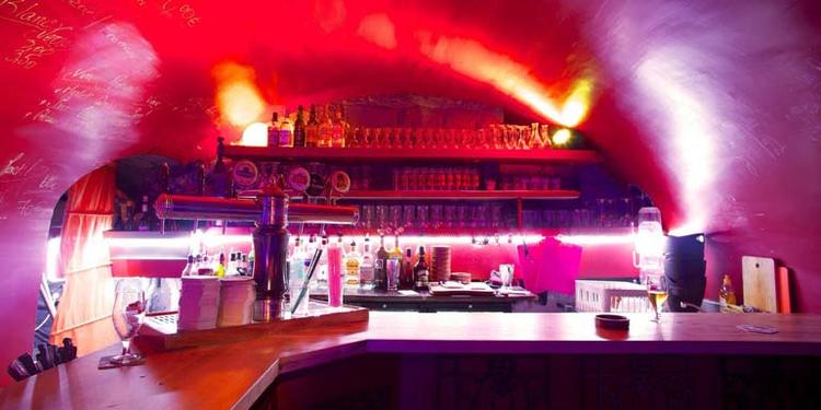 Le Test (FERMÉ), bar