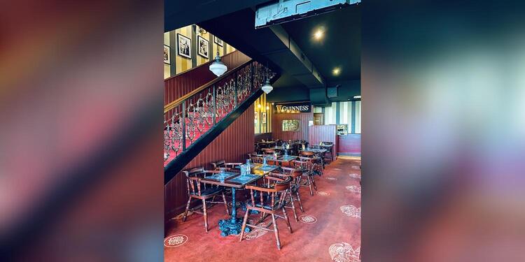 Gold Eagles, restaurant