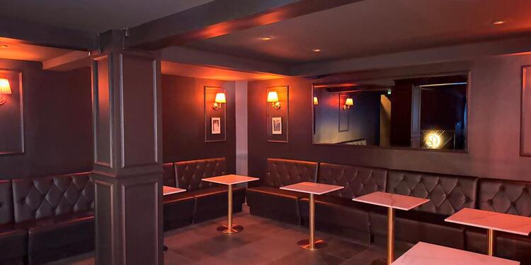 La Perla Club Latino, bar