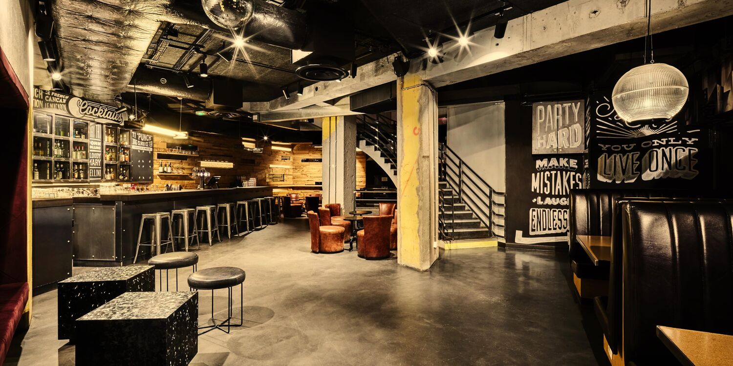L'Underground Club, bar