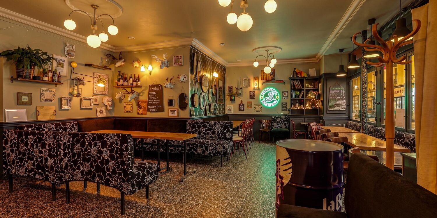 Les Frangines, bar