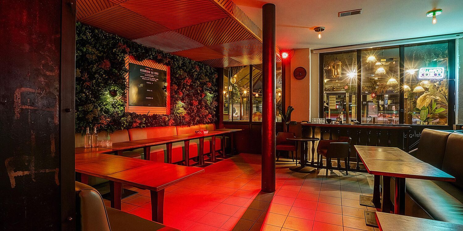 Le Capitole Café, bar