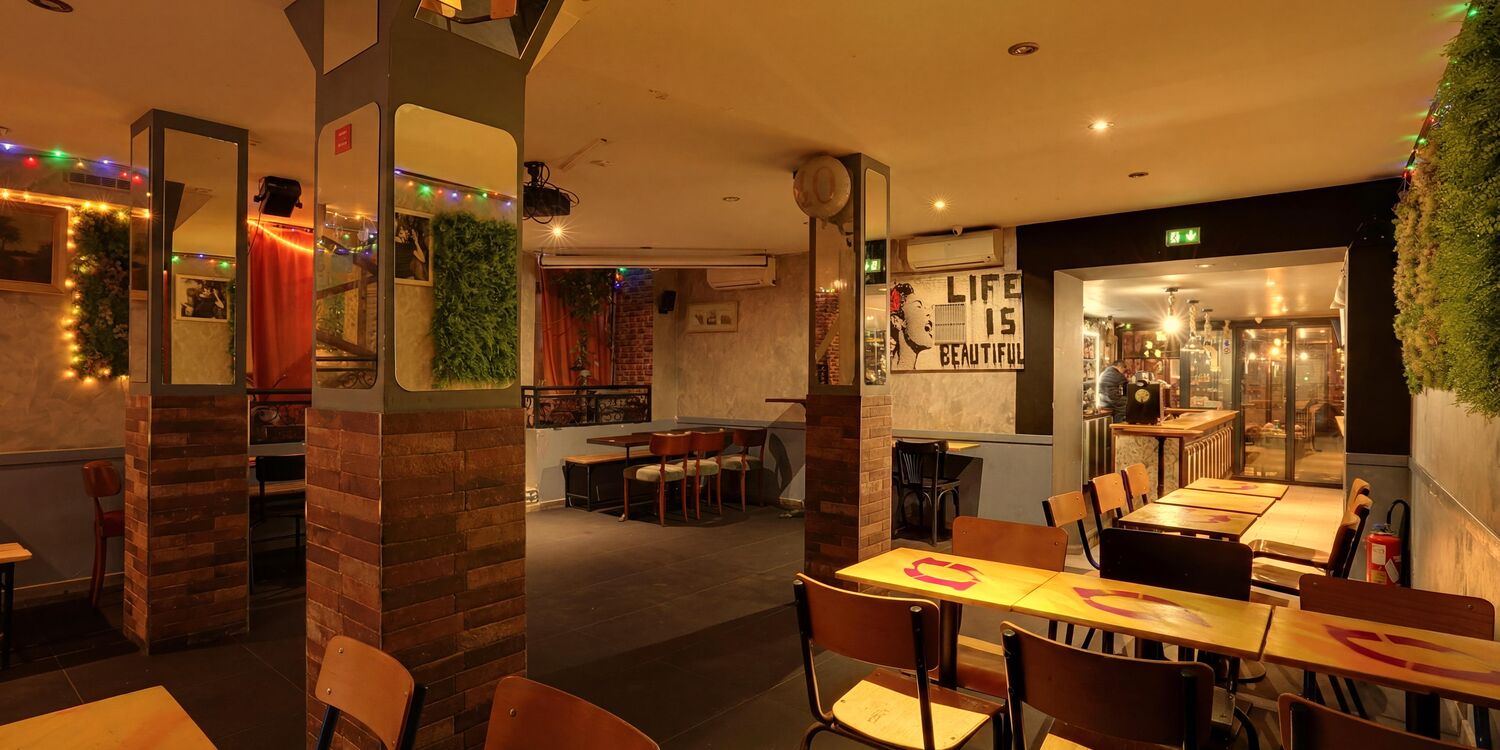 Aux Noctambules, bar