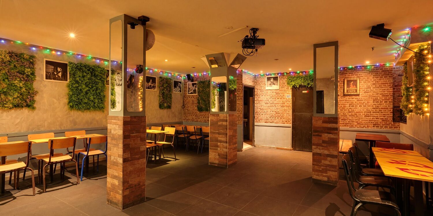 Aux Noctambules, bar