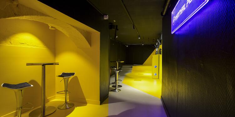 Virtual Planet (fermé), rental_room