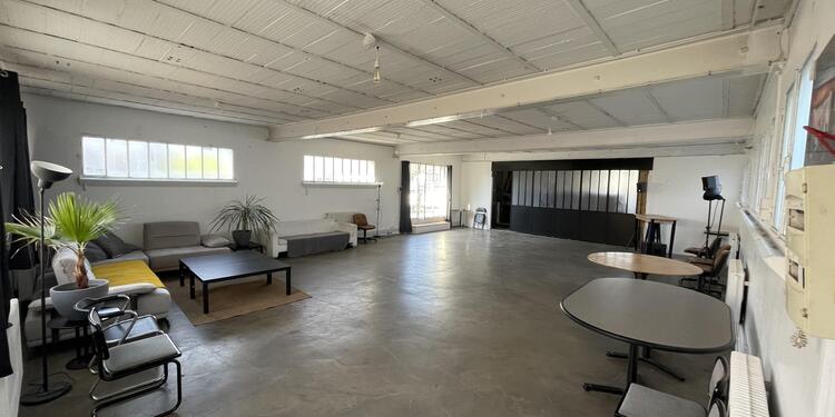 JUNE STUDIO, rental_room