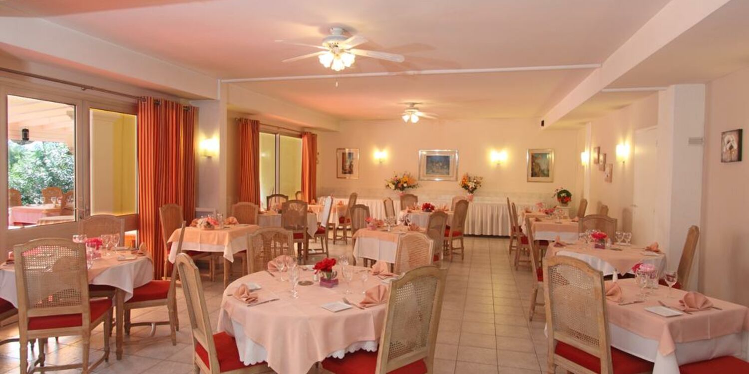 L'Hostellerie Du Golf (fermé), rental_room