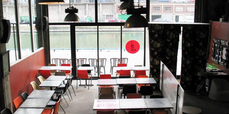 Le Point Éphémère, bar