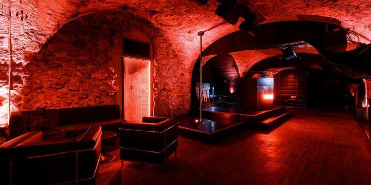 Le Dandy Paris (Privatisation), rental_room