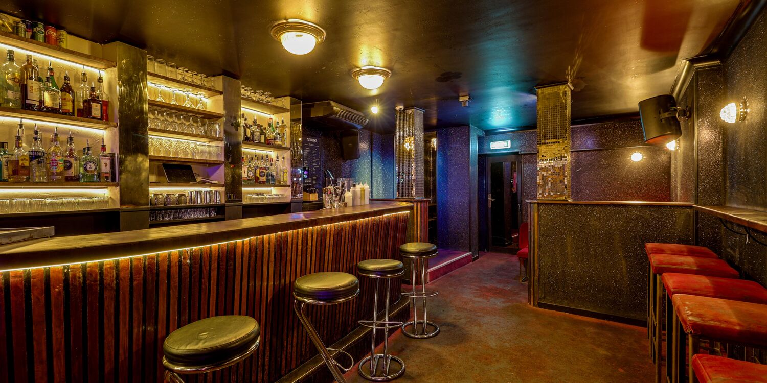 Le Pile ou Face, bar