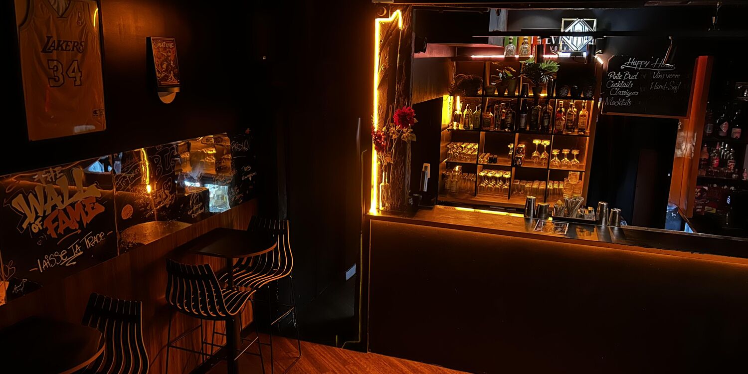 Overtime (ex Le Maze), bar