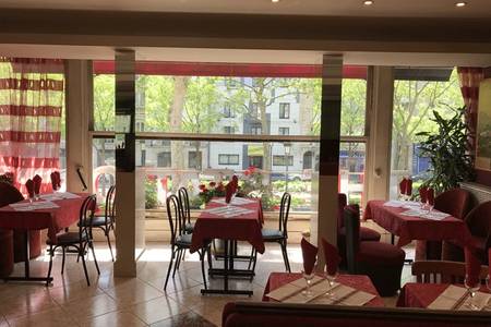 The Station, Bar Paris Pigalle #0