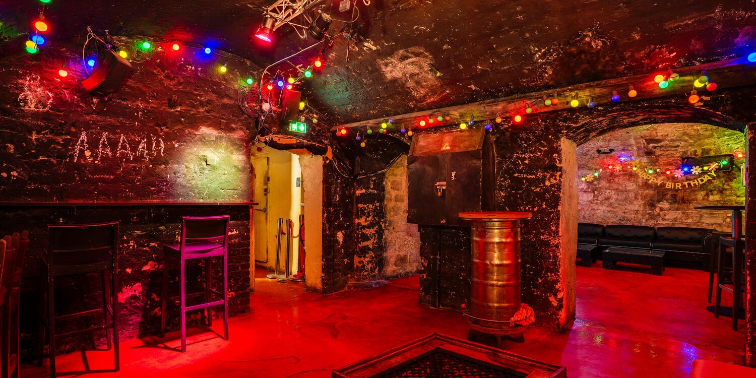 La Panthère Ose, bar