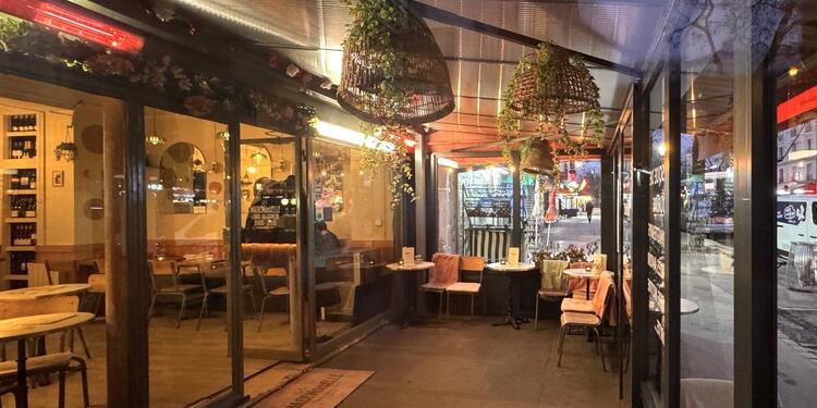 Le Mademoiselle, bar