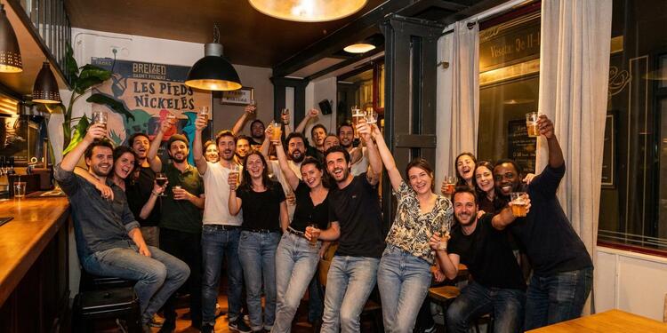 Les Pieds Nickelés, bar