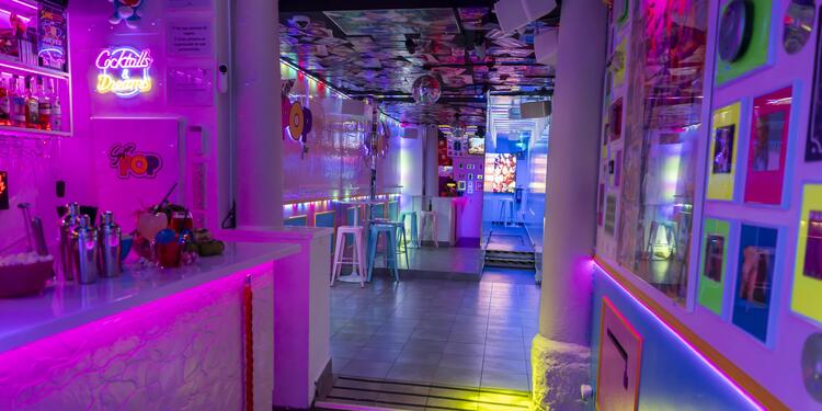 Súper Pop Bar, bar