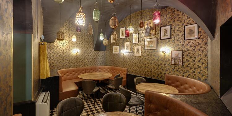 The Monkey Club, bar