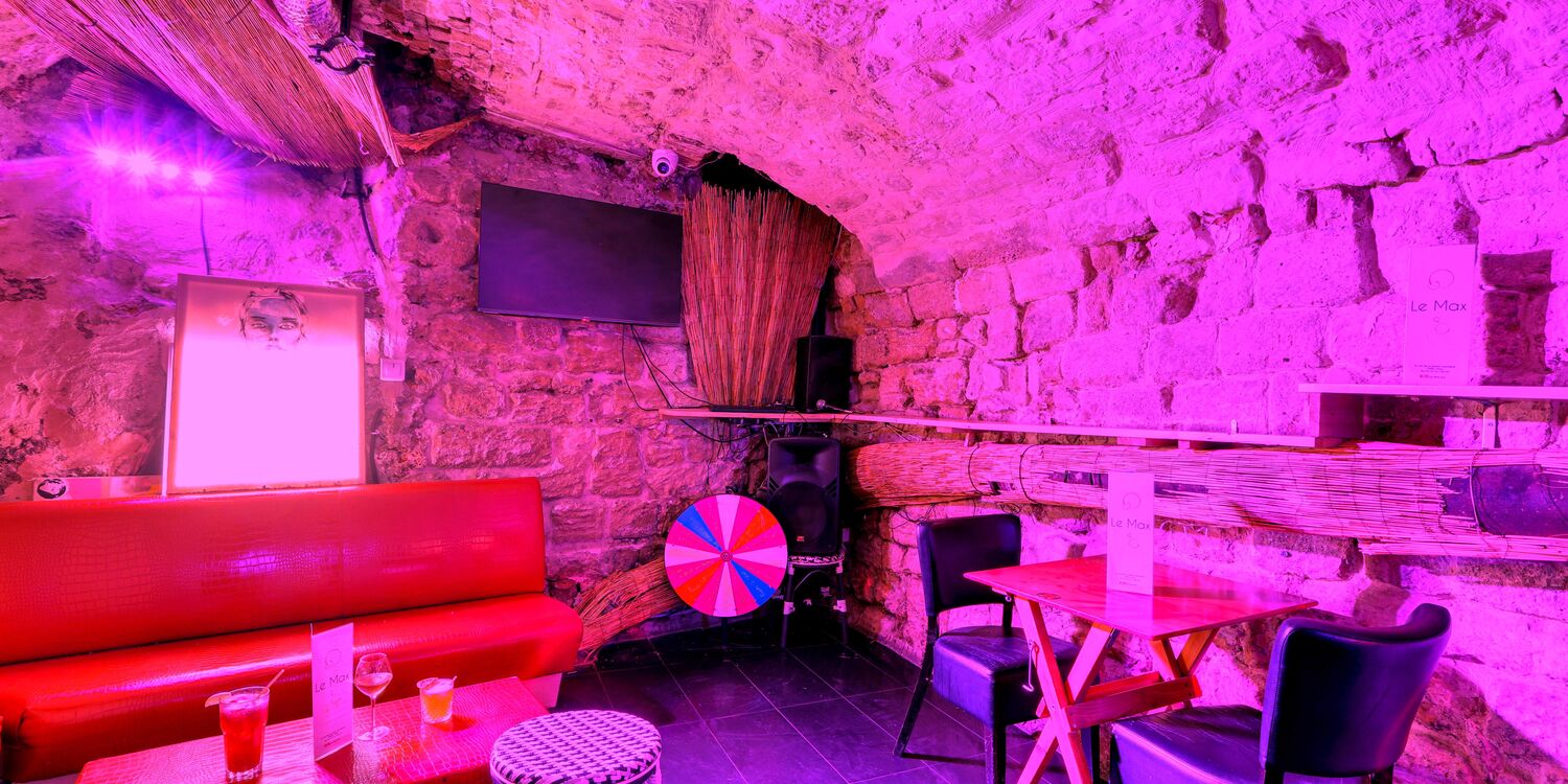 Le Max Bar, bar