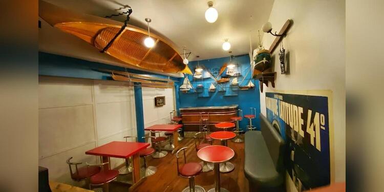 La Cour des Grands, bar