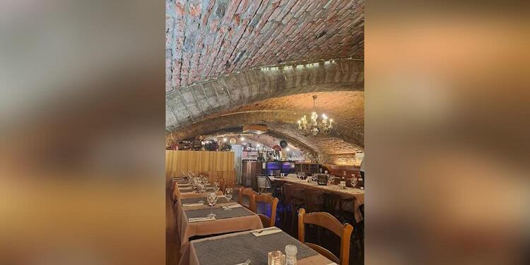 Cave Du Roy, restaurant