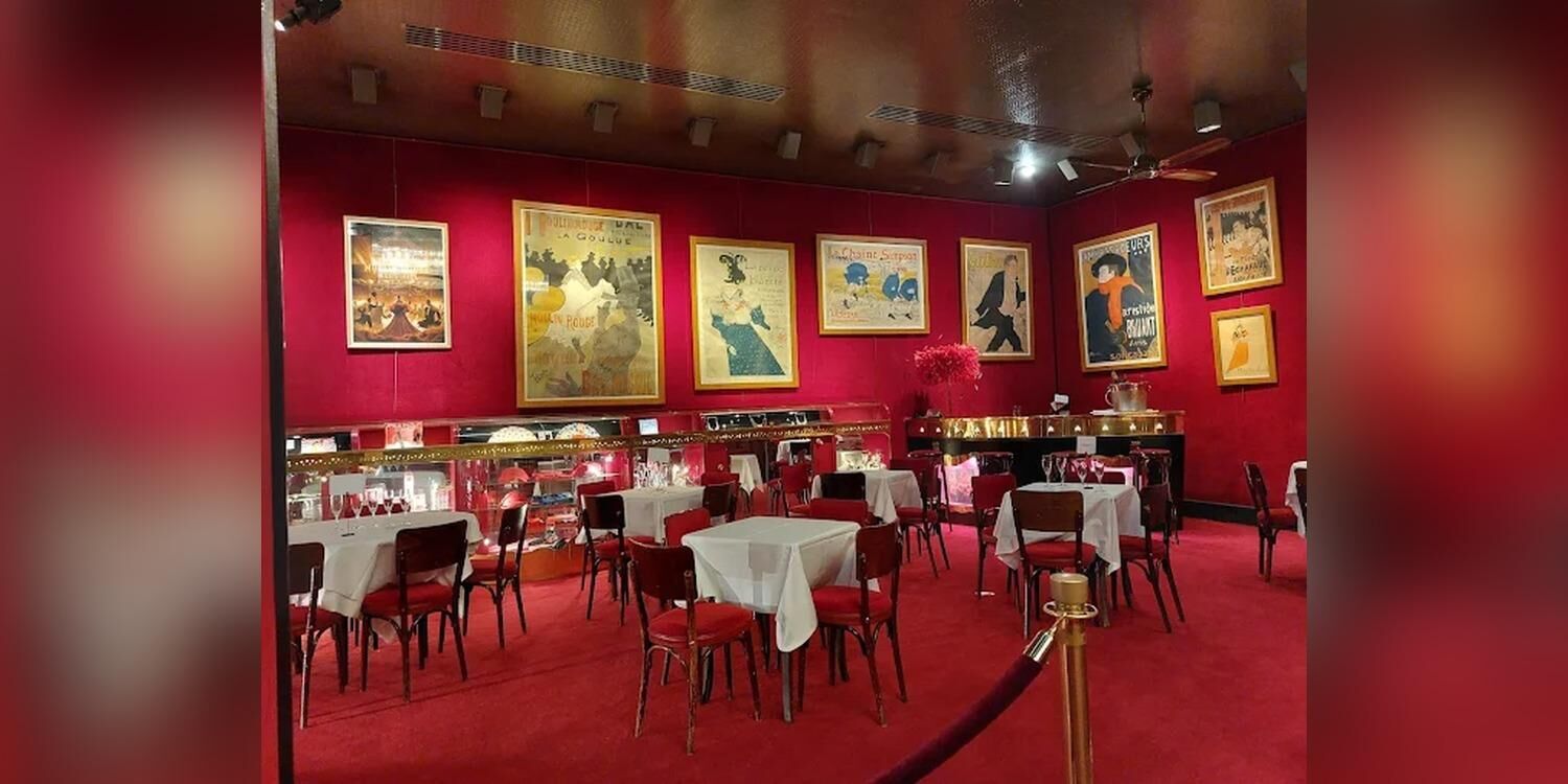 La Machine Du Moulin Rouge, bar