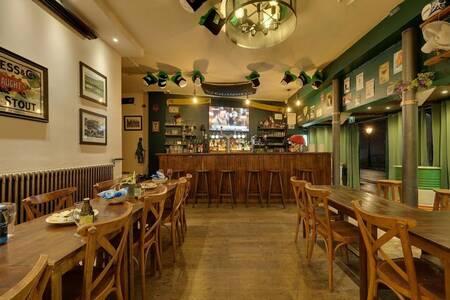 The Irishman, Bar Paris Croulebarbe #0