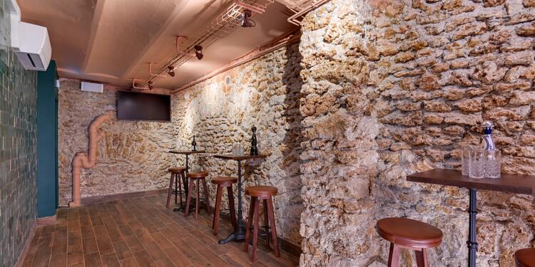 La Cabane 47, bar