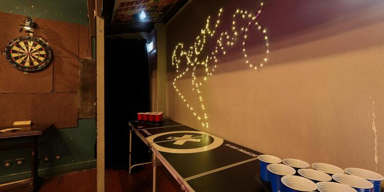 Au Bon Endroit Bar, bar