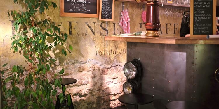 Le Funiculaire (fermé), bar, Le comptoir du bar