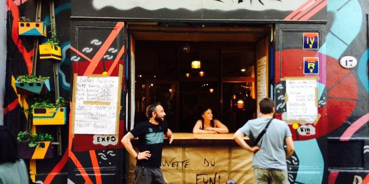 Le Funiculaire (fermé), bar, La façade de l'établissement