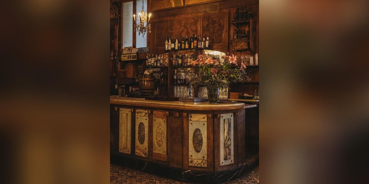 Bar Marsella, bar