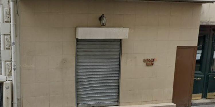 Bar Minato, bar, La façade du bar