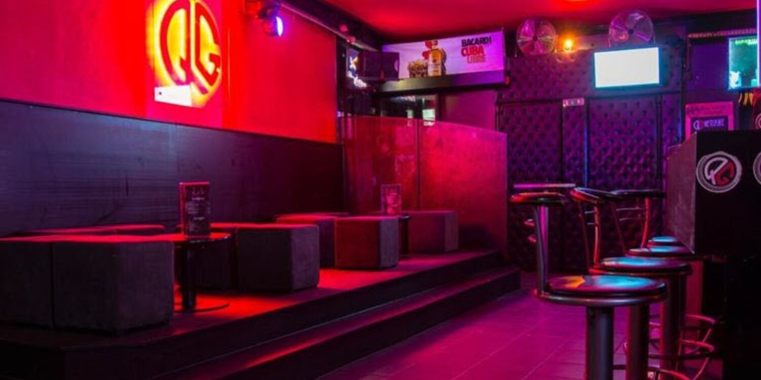 Le QG (fermé), bar, Une vue de l'intérieur du bar