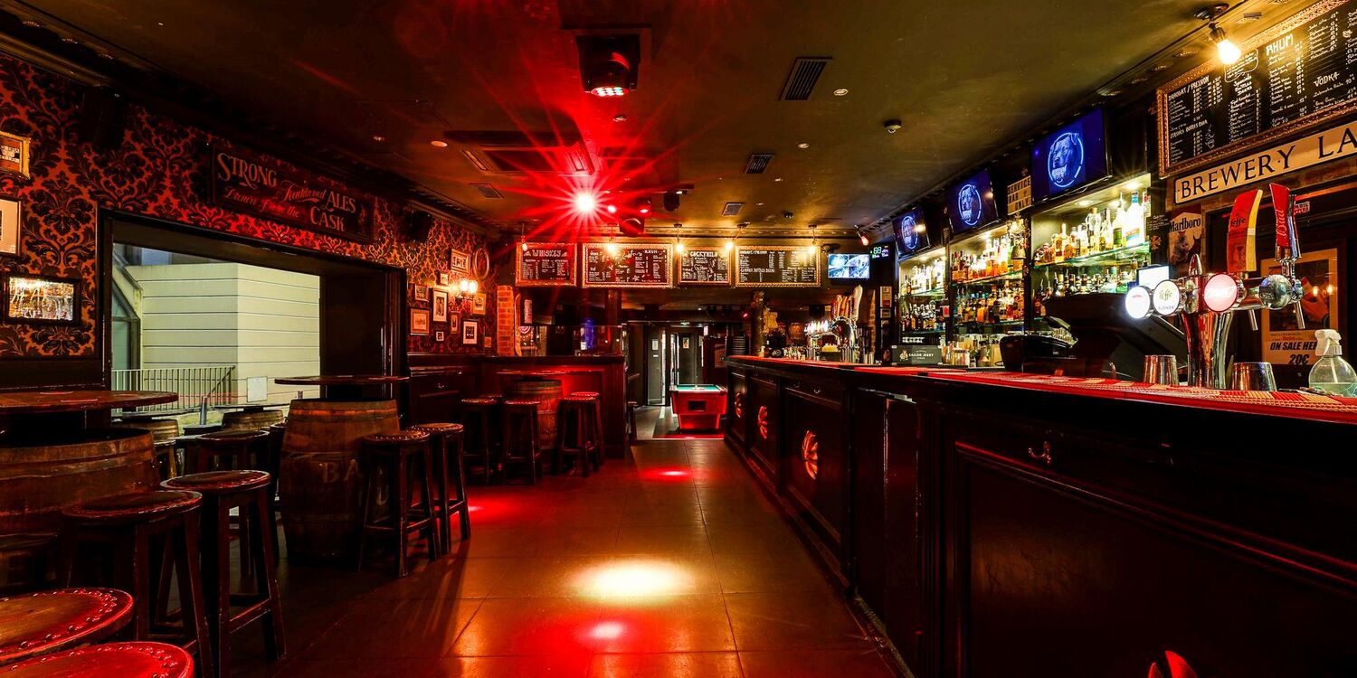 Barrel Pub, bar