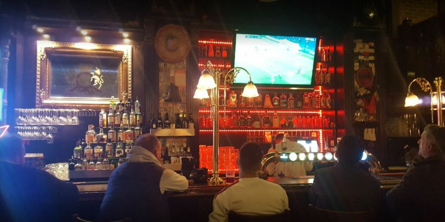 The Kingdom Pub (fermé), bar, Une vue de l'intérieur du bar