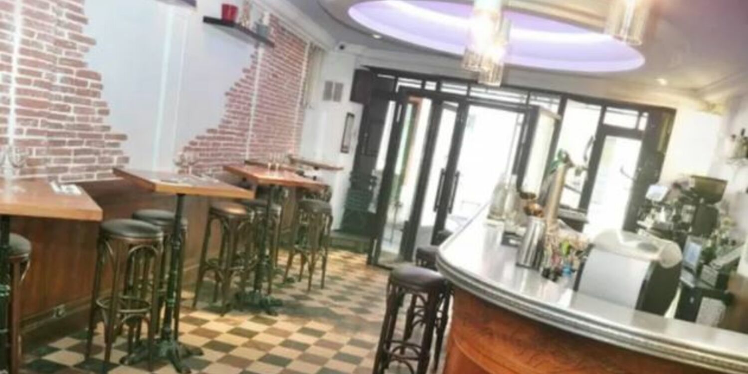 Le Square BAR (fermé), bar