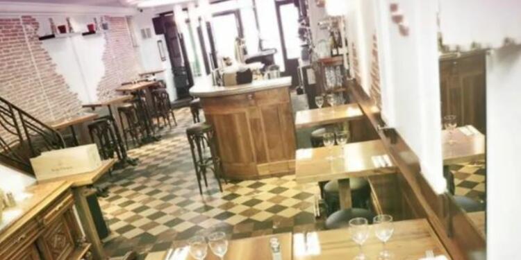 Le Square BAR (fermé), bar