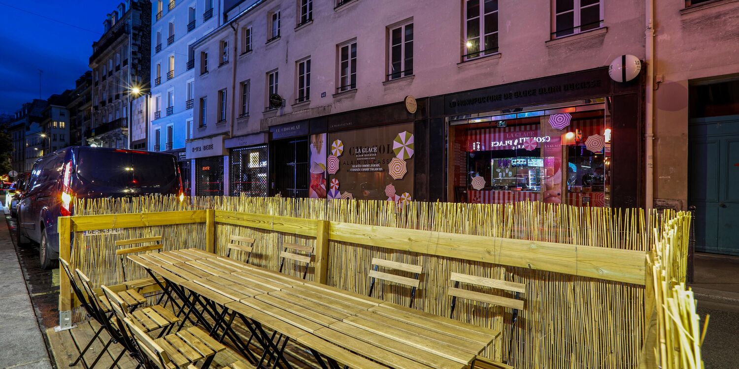 Objectif Lune, bar