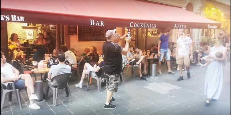 Chick’s Bar (fermé), bar, Une vue de l'extérieur de l'établissement