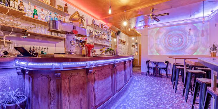 La Soif (Privatisation Totale), rental_room