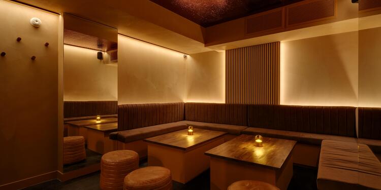 Kinágua (ex IVY), bar