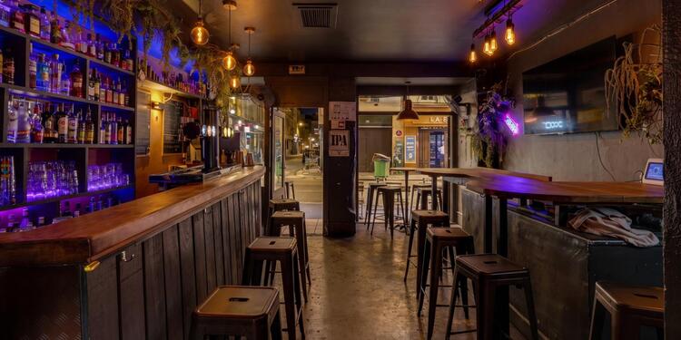 MOJO BAR, bar