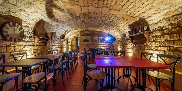 OnzeBar, bar