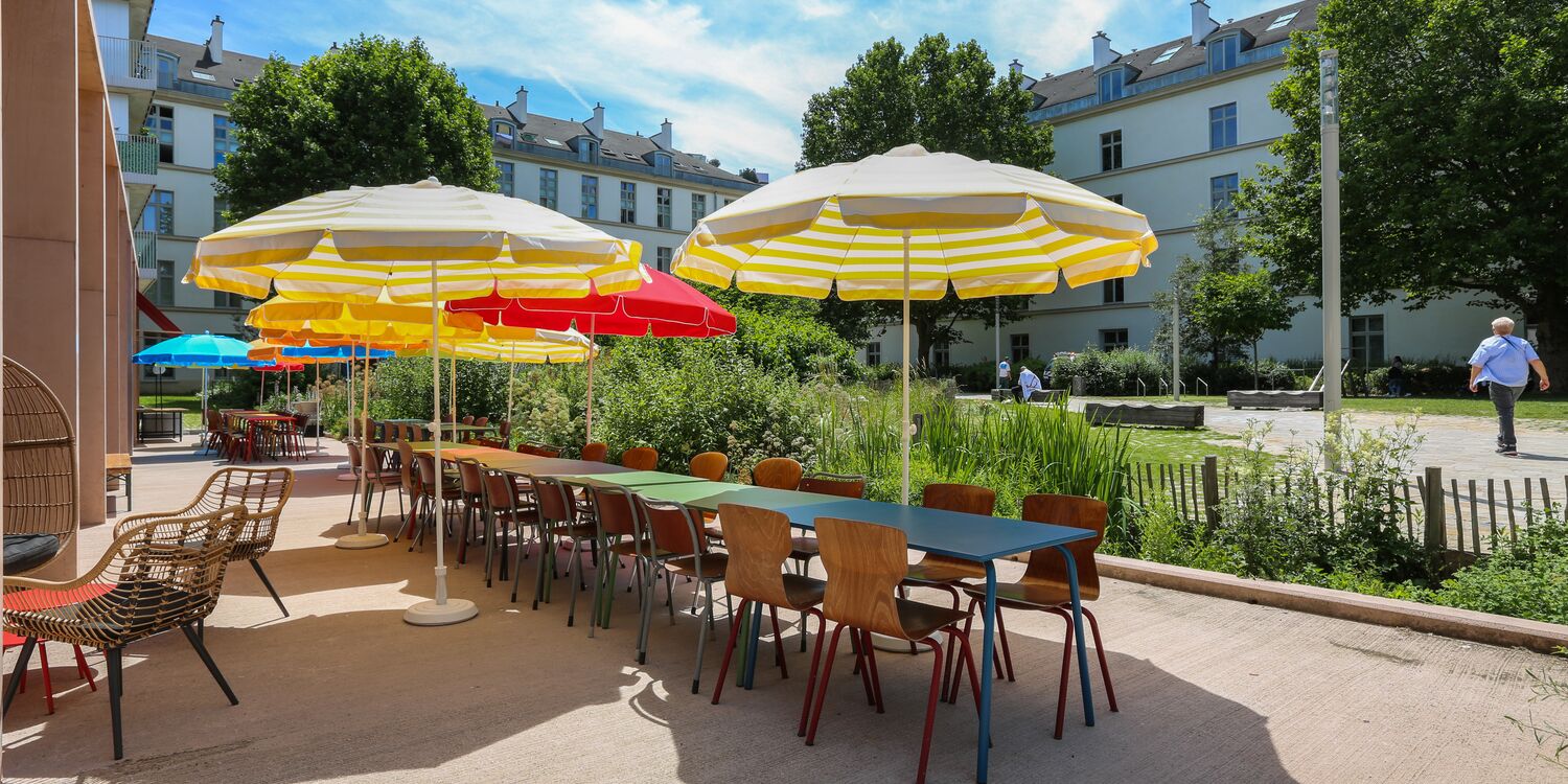 LÉONIE (ex: DOUZE), restaurant