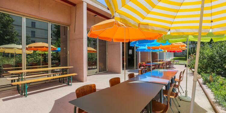 LÉONIE (ex: DOUZE), restaurant